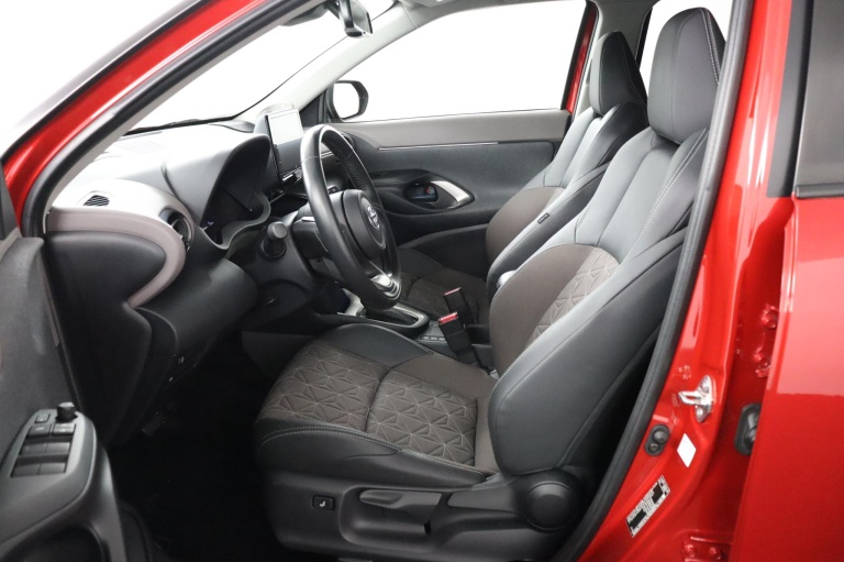 Toyota Yaris Cross - 1.5 Hybrid Executive 17