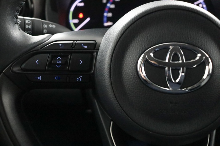 Toyota Yaris Cross - 1.5 Hybrid Executive 19