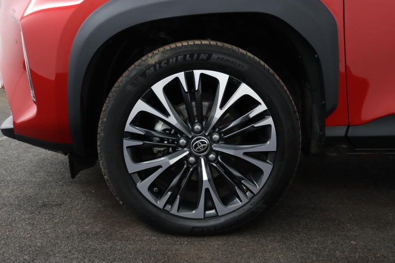 Toyota Yaris Cross - 1.5 Hybrid Executive 37