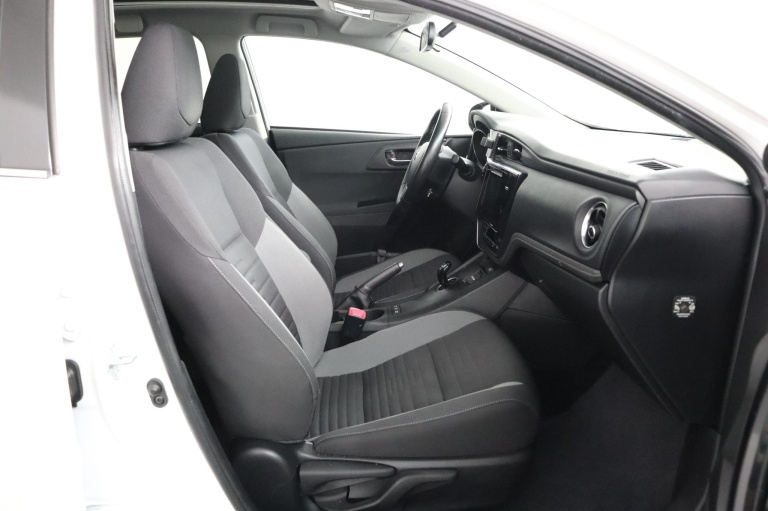 Toyota Auris Touring Sports - 1.8 Hybrid Lease 22