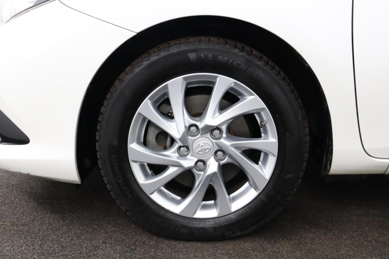 Toyota Auris Touring Sports - 1.8 Hybrid Lease 37
