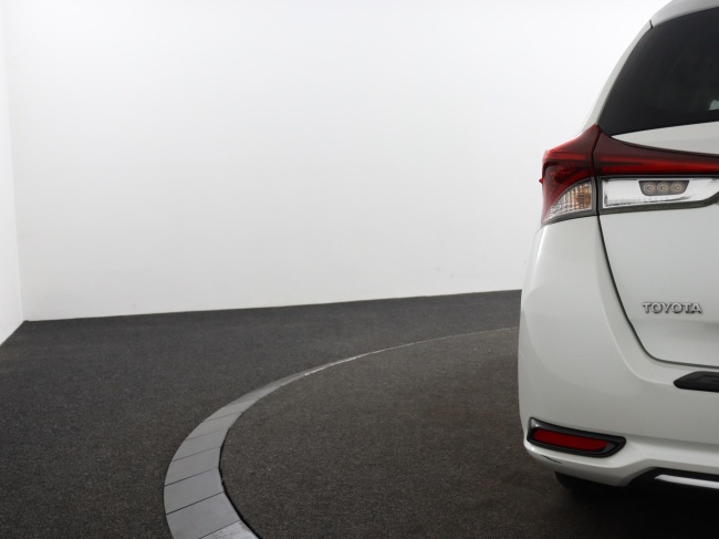 Toyota Auris Touring Sports - 1.8 Hybrid Lease