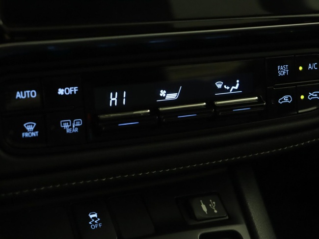 Toyota Auris Touring Sports - 1.8 Hybrid Lease