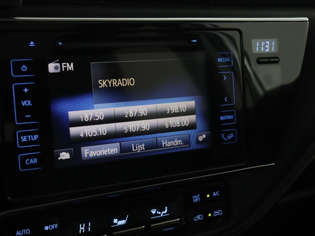 Toyota Auris Touring Sports - 1.8 Hybrid Lease