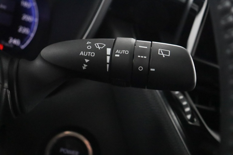 Toyota Corolla Touring Sports - Hybrid 140 Dynamic 31