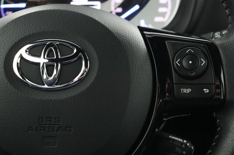 Toyota Yaris - 1.5 Hybrid Dynamic 21
