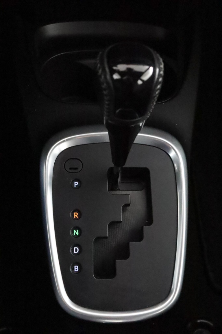 Toyota Yaris - 1.5 Hybrid Dynamic 27