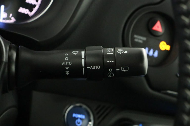 Toyota Yaris - 1.5 Hybrid Dynamic 33