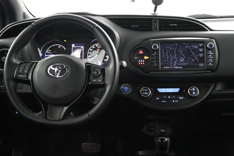 Toyota Yaris - 1.5 Hybrid Dynamic 58