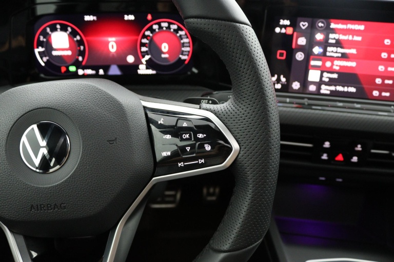 Volkswagen Golf - 1.5 eTSI R-Line Business 12