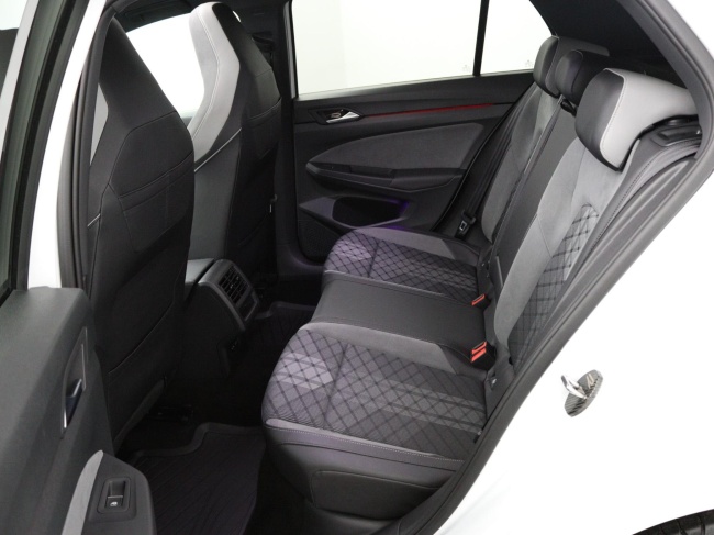 Volkswagen Golf - 1.5 eTSI R-Line Business