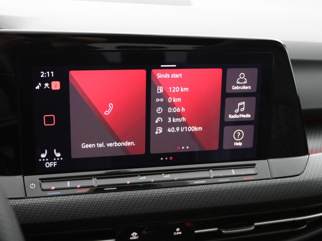 Volkswagen Golf - 1.5 eTSI R-Line Business