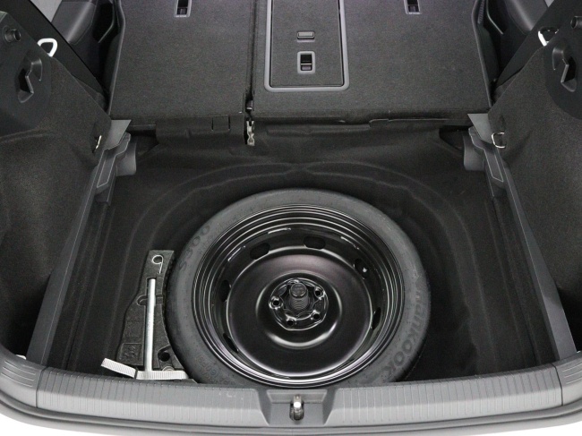 Volkswagen Golf - 1.5 eTSI R-Line Business