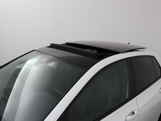 Volkswagen Golf - 1.5 eTSI R-Line Business