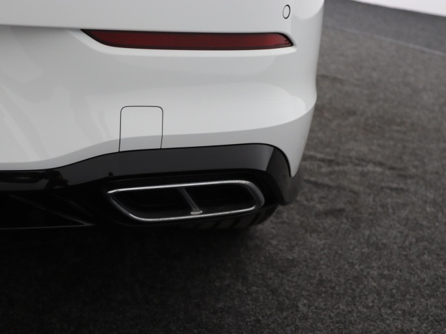 Volkswagen Golf - 1.5 eTSI R-Line Business