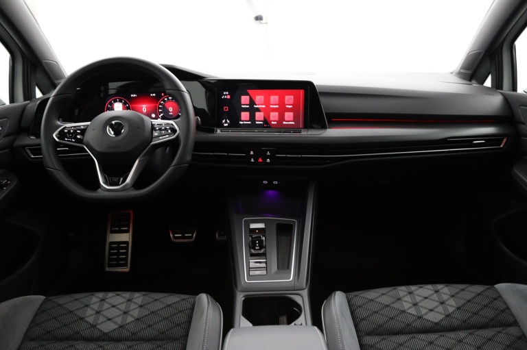 Volkswagen Golf - 1.5 eTSI R-Line Business 9