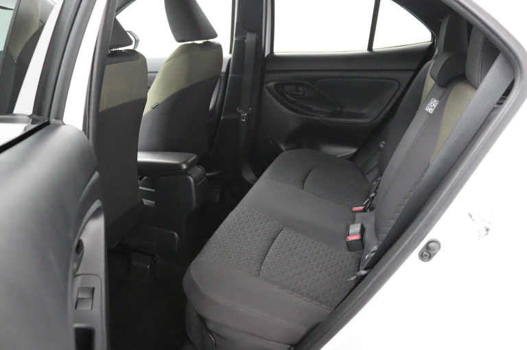 Toyota Yaris Cross - 1.5 Hybrid Explore 12