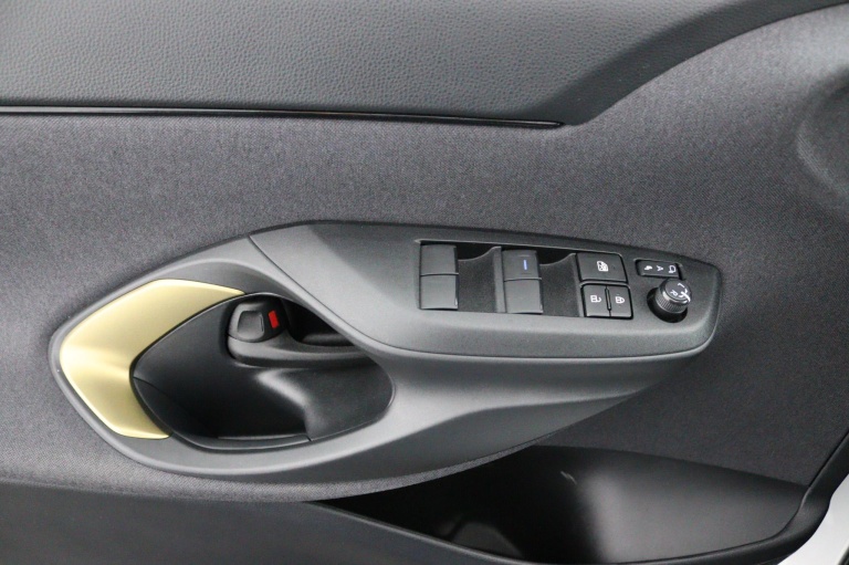 Toyota Yaris Cross - 1.5 Hybrid Explore 28