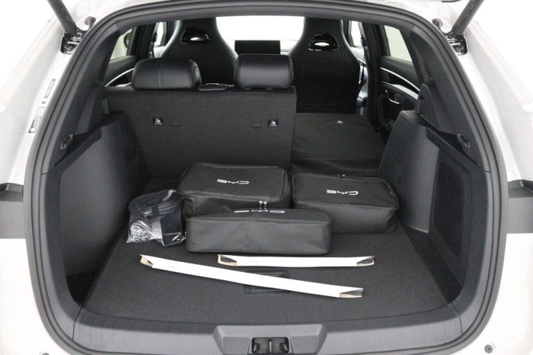 BYD SEAL U - 1.5 DM-i FWD Boost 28