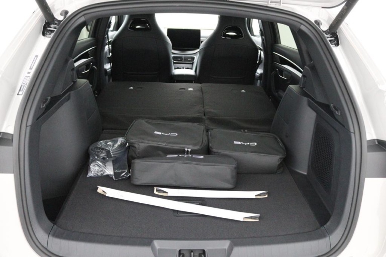 BYD SEAL U - 1.5 DM-i FWD Boost 28