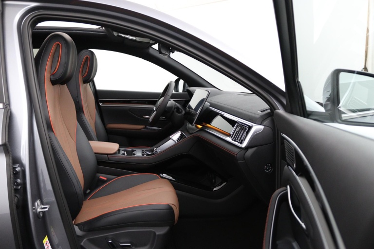 BYD SEAL U - 1.5 DM-i FWD Boost 13