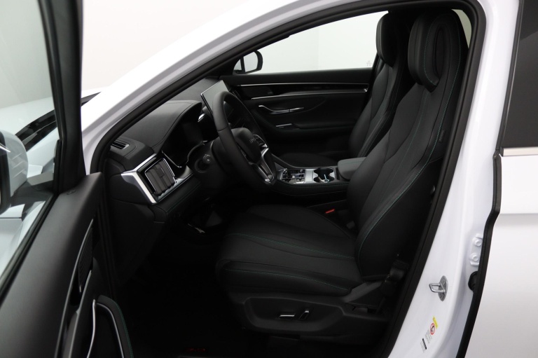 BYD SEAL U - 1.5 DM-i FWD Boost 13