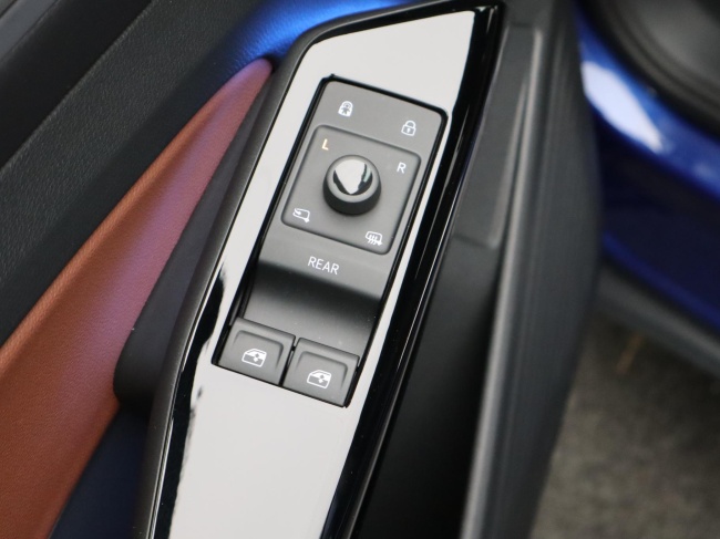 Volkswagen ID.4 - Max 77 kWh