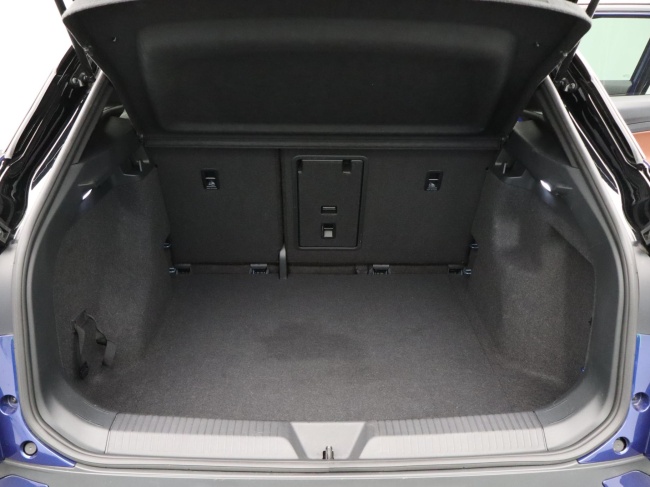 Volkswagen ID.4 - Max 77 kWh