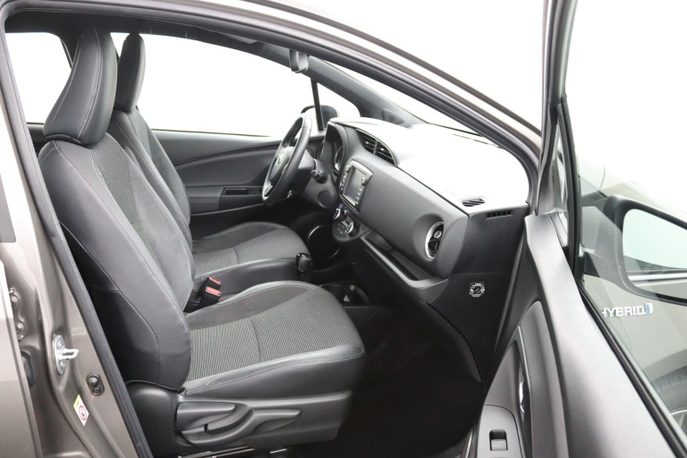 Toyota Yaris - 1.5 Hybrid Executive 10