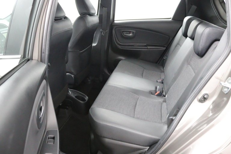 Toyota Yaris - 1.5 Hybrid Executive 12