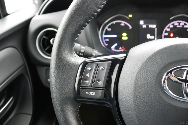 Toyota Yaris - 1.5 Hybrid Executive 18