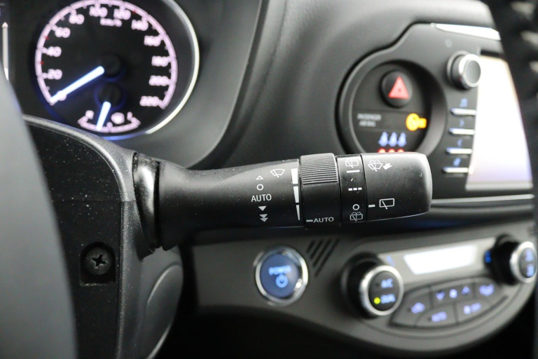 Toyota Yaris - 1.5 Hybrid Executive 24