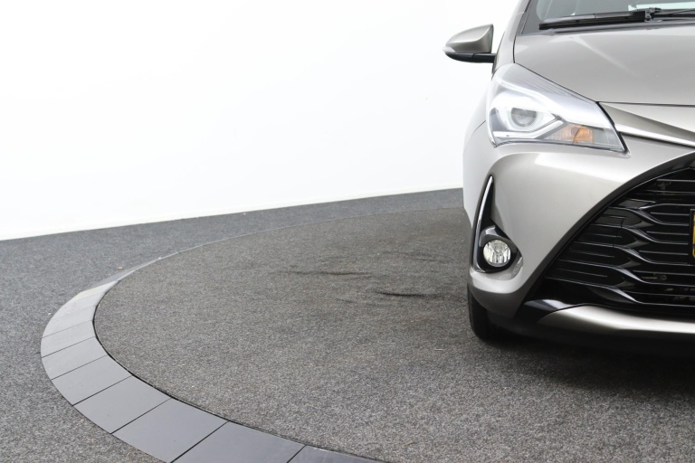 Toyota Yaris - 1.5 Hybrid Executive 36