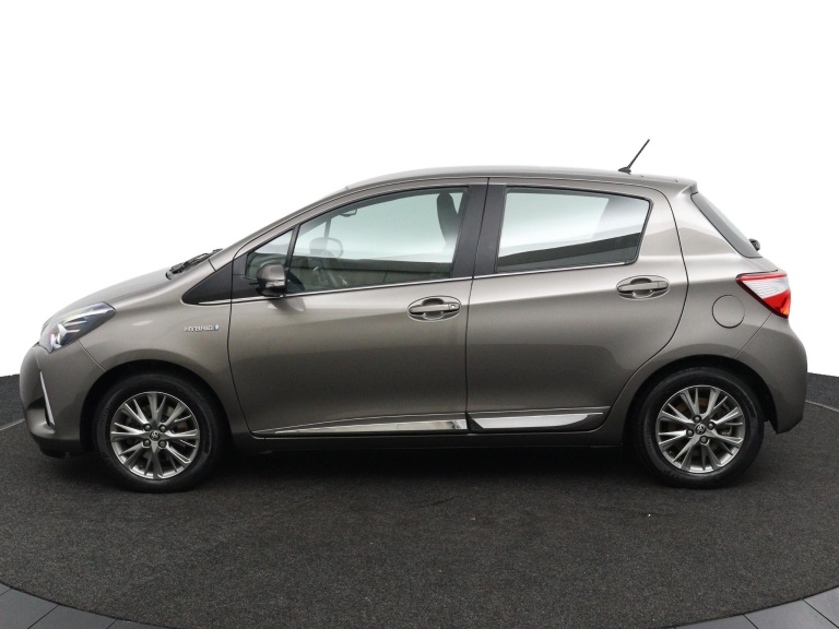 Toyota Yaris - 1.5 Hybrid Executive 6