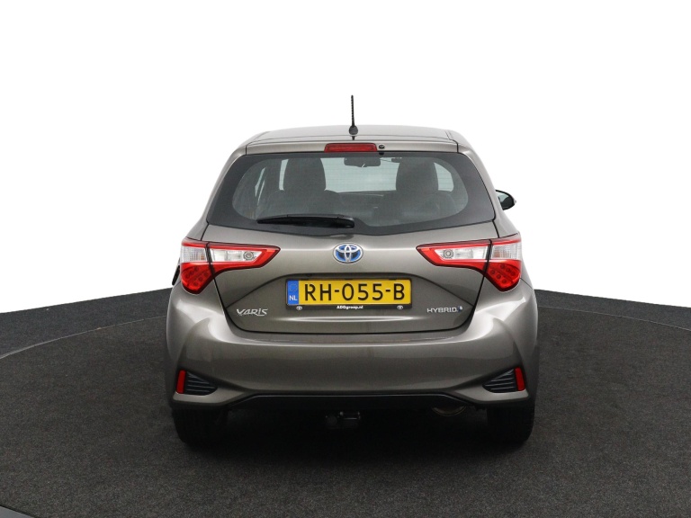 Toyota Yaris - 1.5 Hybrid Executive 8