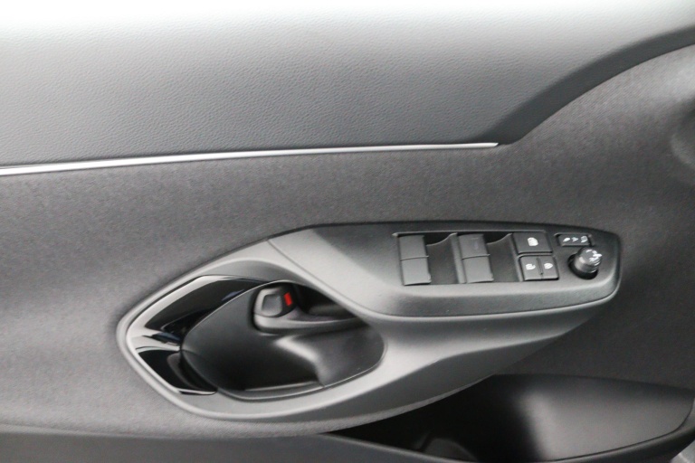 Toyota Yaris Cross - 1.5 Hybrid 115 Dynamic 29