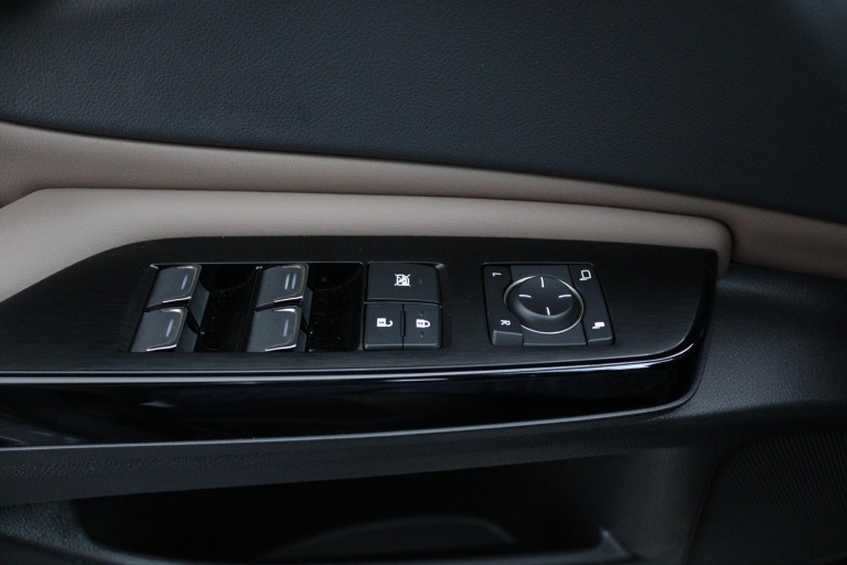 Lexus ES - 300h Business Line 26