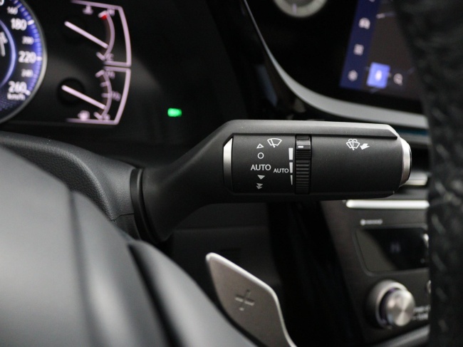 Lexus ES - 300h Business Line