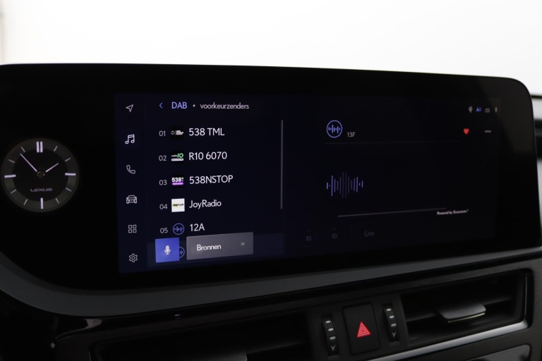 Lexus ES - 300h Business Line 44