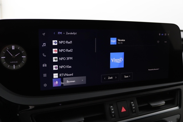 Lexus ES - 300h Business Line 8