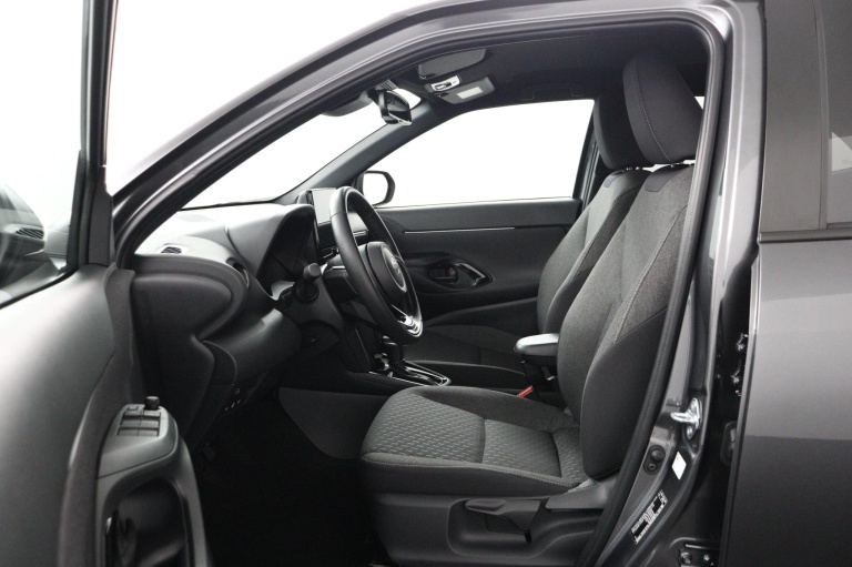 Toyota Yaris Cross - 1.5 Hybrid 115 Dynamic 17