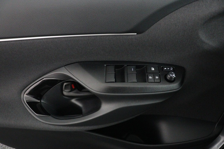 Toyota Yaris Cross - 1.5 Hybrid 115 Dynamic 29