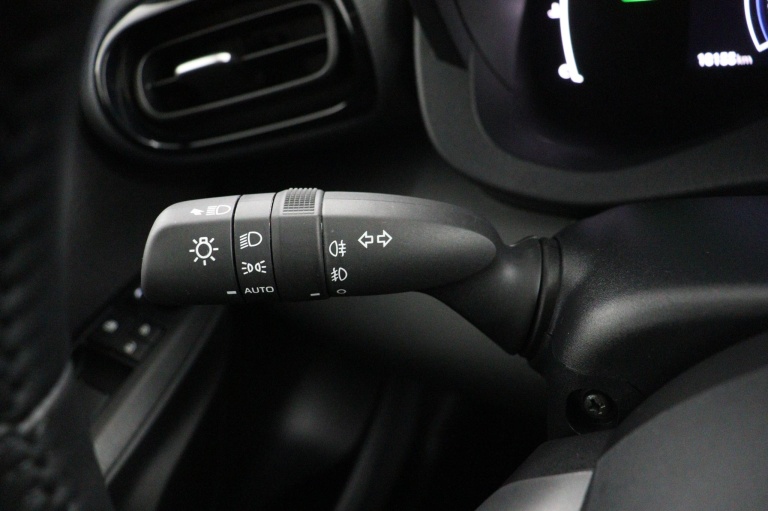 Toyota Yaris Cross - 1.5 Hybrid 115 Dynamic 31