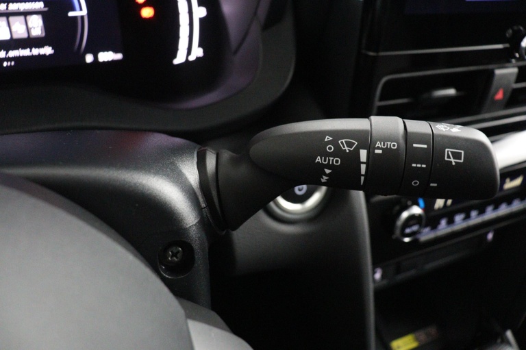 Toyota Yaris Cross - 1.5 Hybrid 115 Dynamic 32