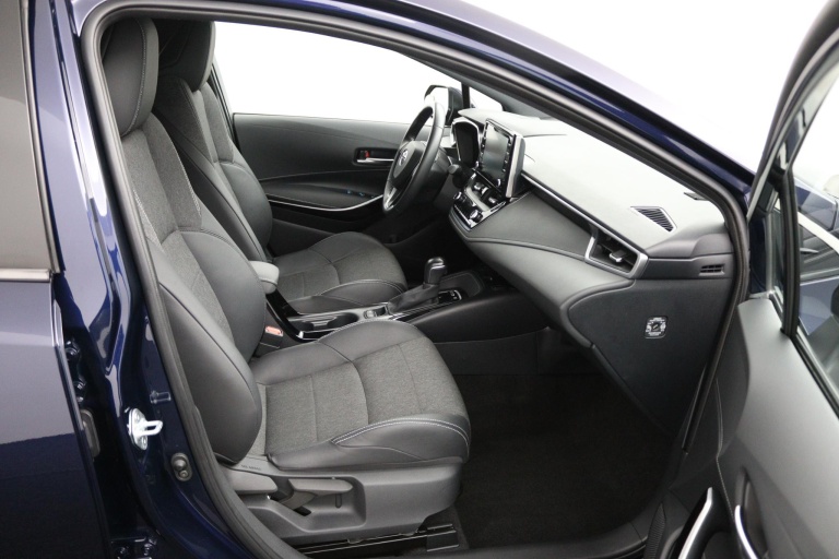 Toyota Corolla - 1.8 Hybrid Dynamic 22