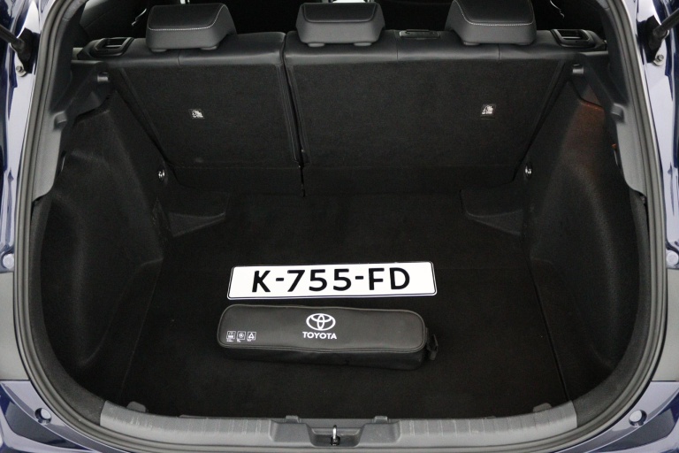 Toyota Corolla - 1.8 Hybrid Dynamic 23