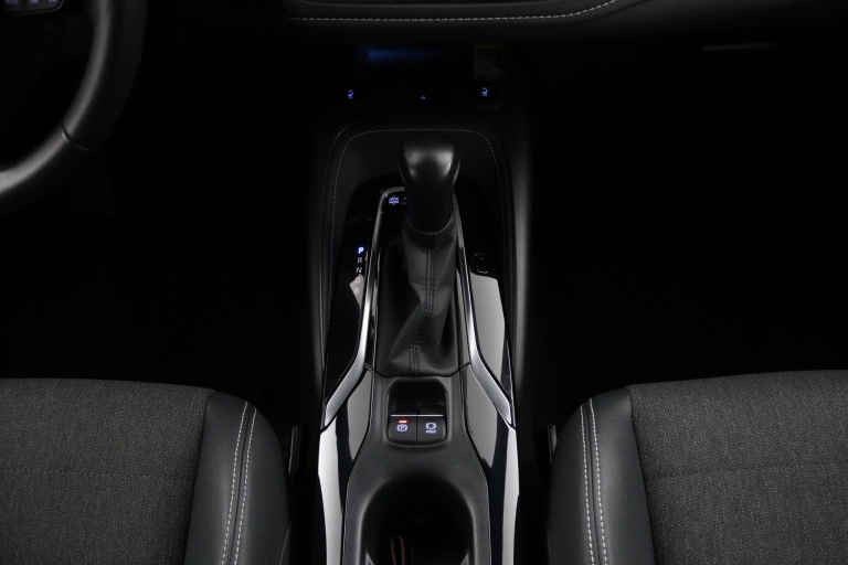 Toyota Corolla - 1.8 Hybrid Dynamic 27