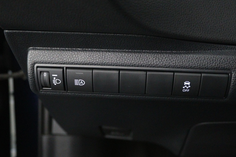 Toyota Corolla - 1.8 Hybrid Dynamic 29