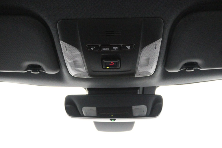 Toyota Corolla - 1.8 Hybrid Dynamic 32