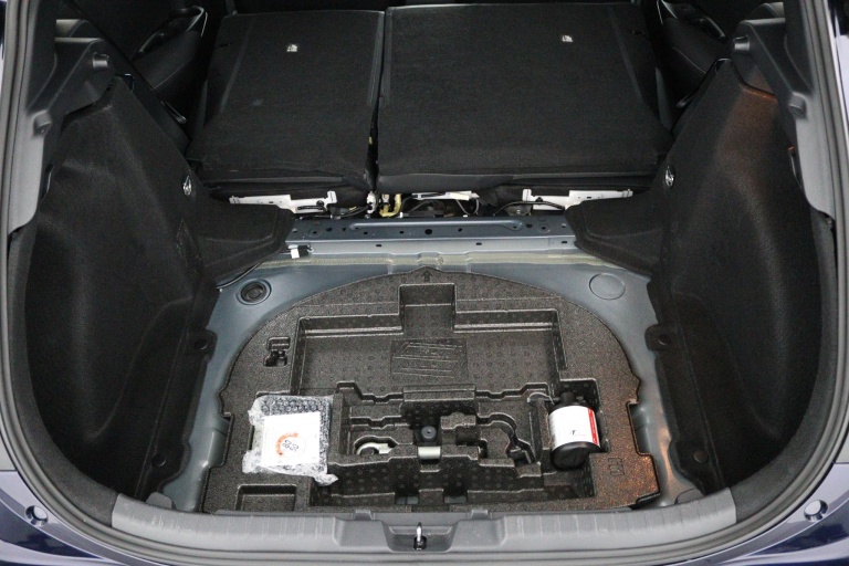 Toyota Corolla - 1.8 Hybrid Dynamic 33